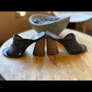 EUC Dolce Vita *Beautiful 4 inch block heal woven mule sandals.